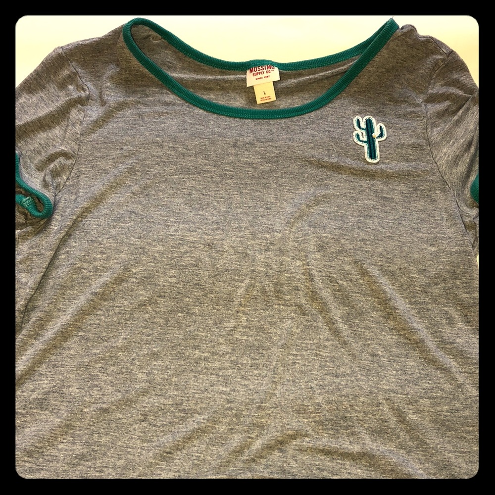 Cropped T-shirt Size Large